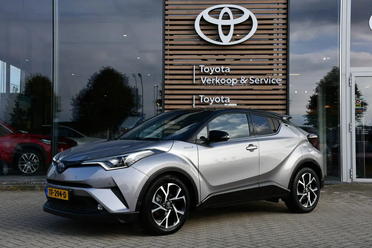 Toyota C-HR 1.8 Hybrid Bi-Tone Plus Limited Automaat 122Pk 2017, foto 1