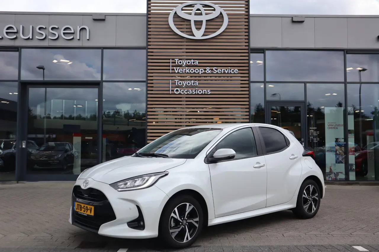 Toyota Yaris Hybrid 115 Dynamic 2024, foto 1