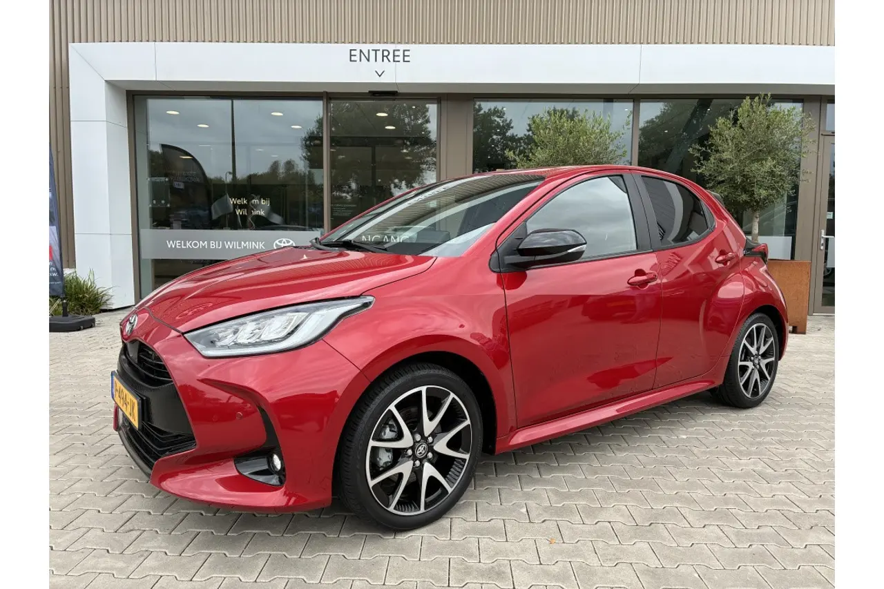 Toyota Yaris 1.5 Hyb. Executive 2022, foto 1
