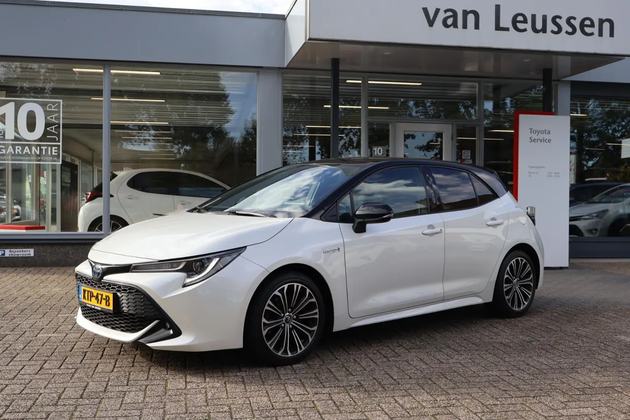 Toyota Corolla 2.0 Hybrid Bi-Tone 2020, foto 1