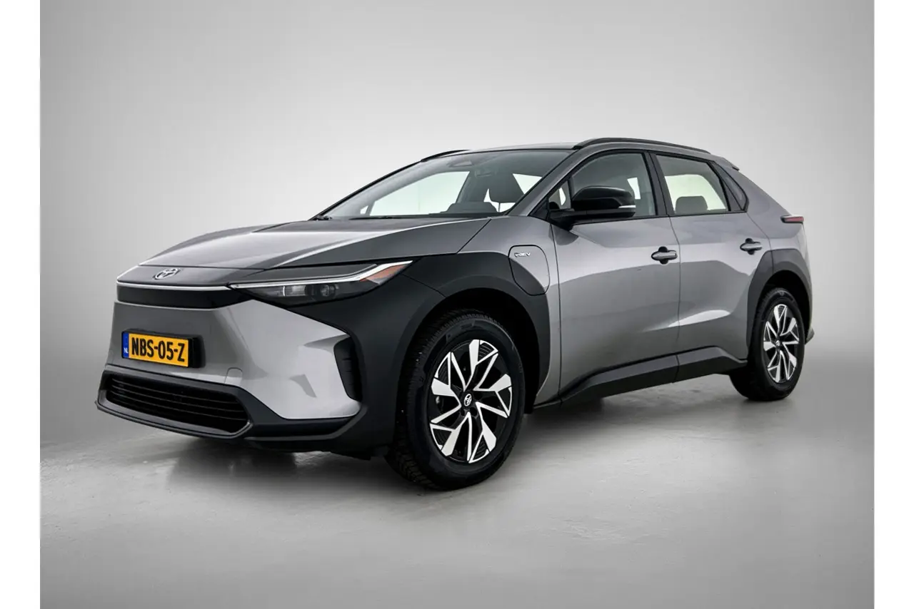 Toyota bZ4X Business 71 kWh 2025, photo 1