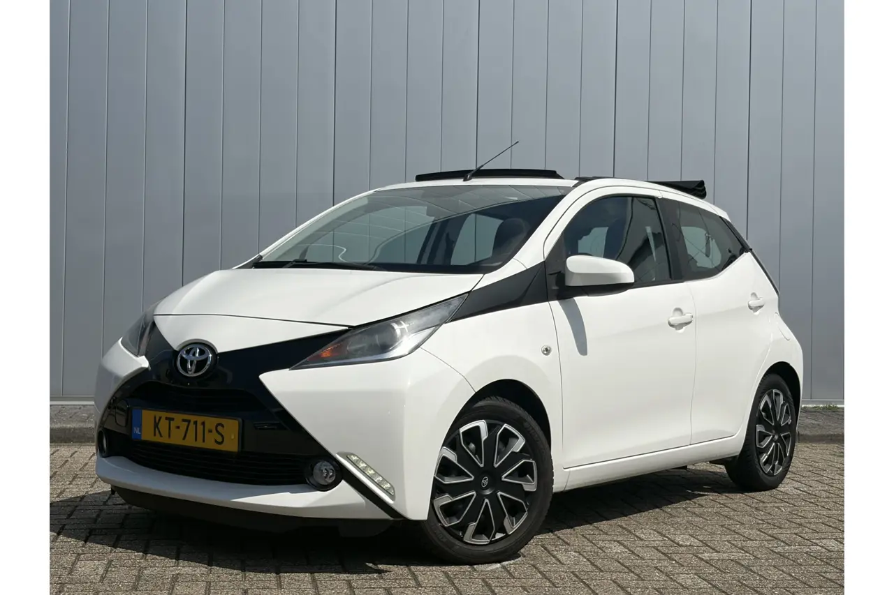 Toyota Aygo 1.0 VVT-i X-Wave Cabrio Navigatie Nl Auto All Season Banden Airco 2016, foto 1