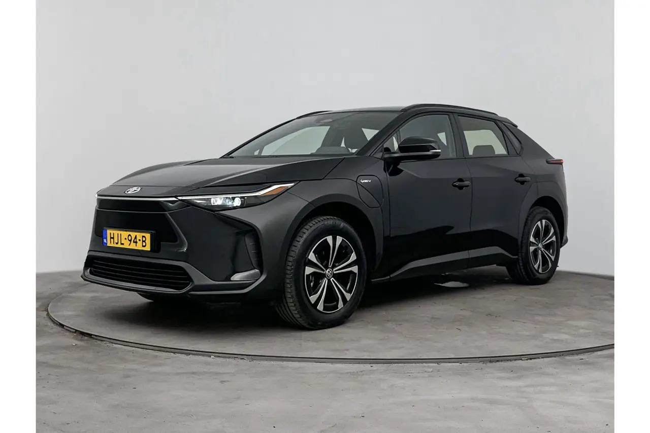 Toyota bZ4X Active 71 kWh 2025, foto 1