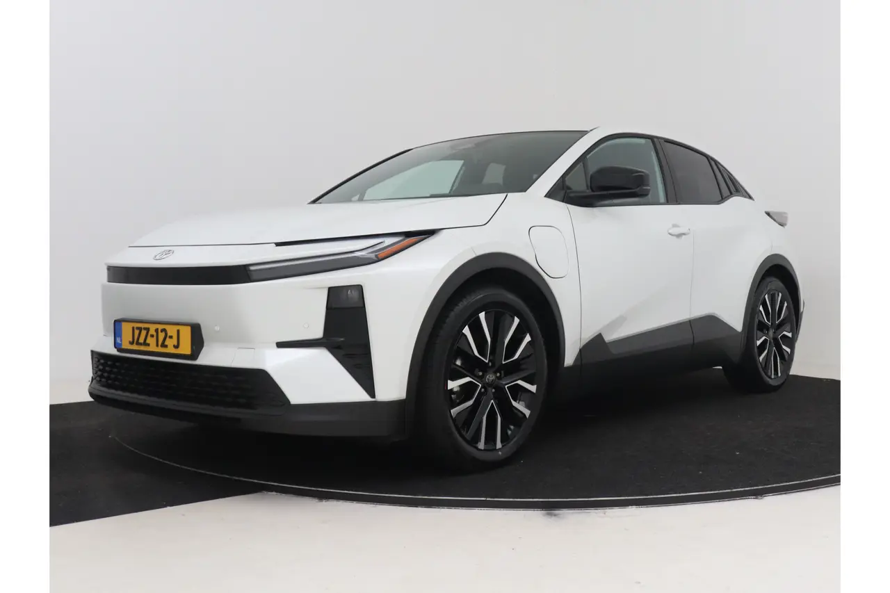 Toyota C-HR First Edition 77 kWh 20" 2026, foto 1