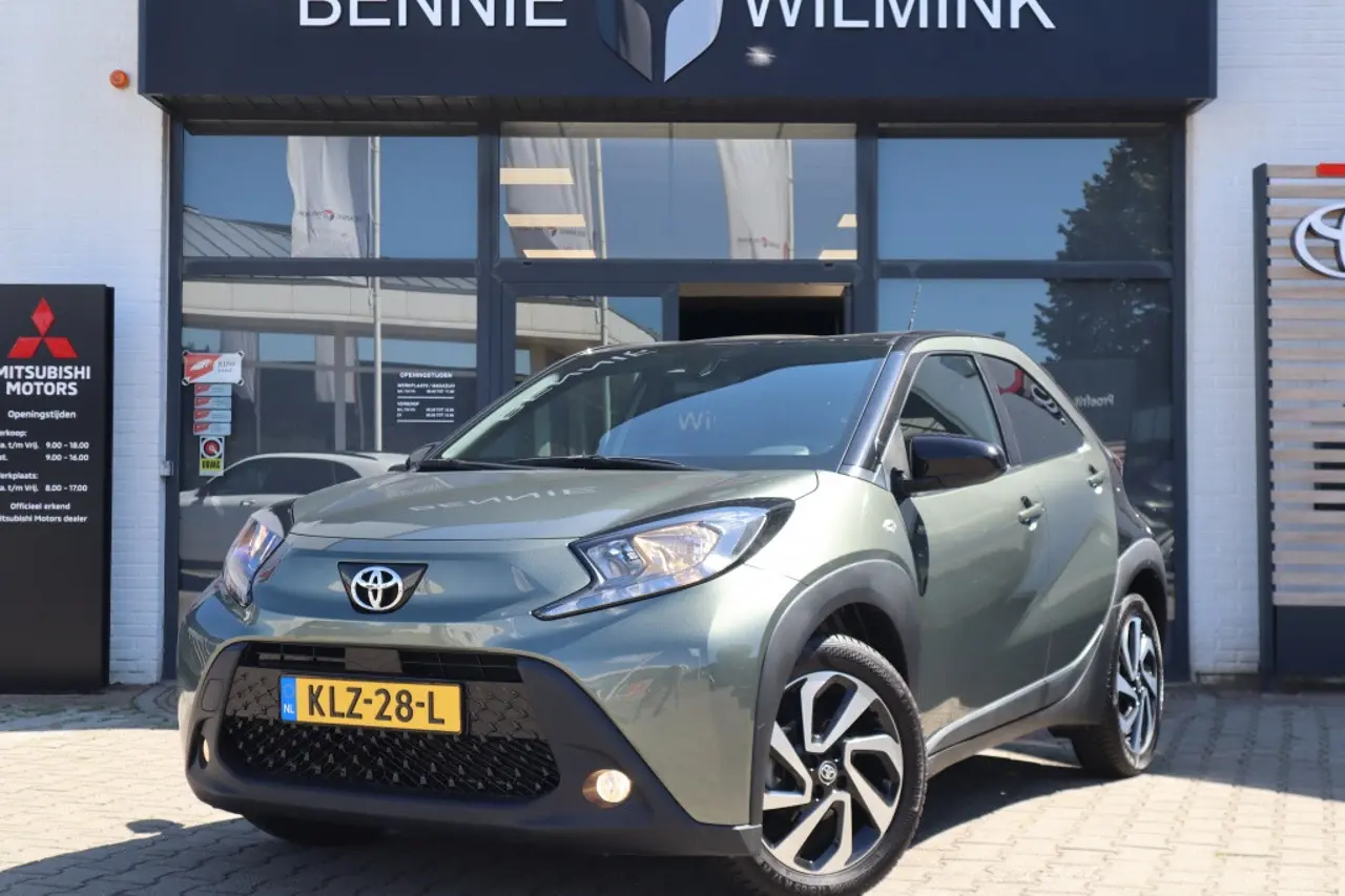 Toyota Aygo X 1.0 VVT-i Mt Pulse Bi-Tone 2023, foto 1