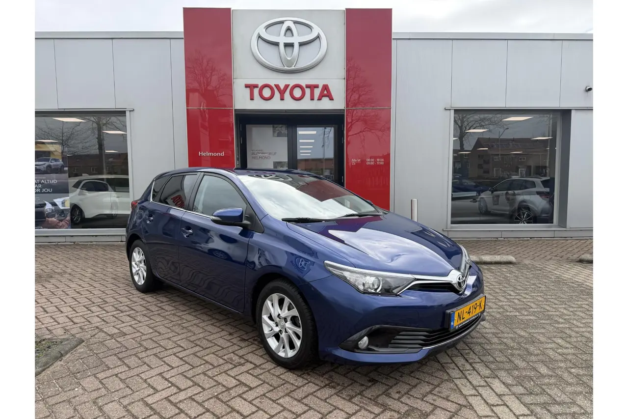 Toyota Auris 1.2T Dynamic 2017, foto 1