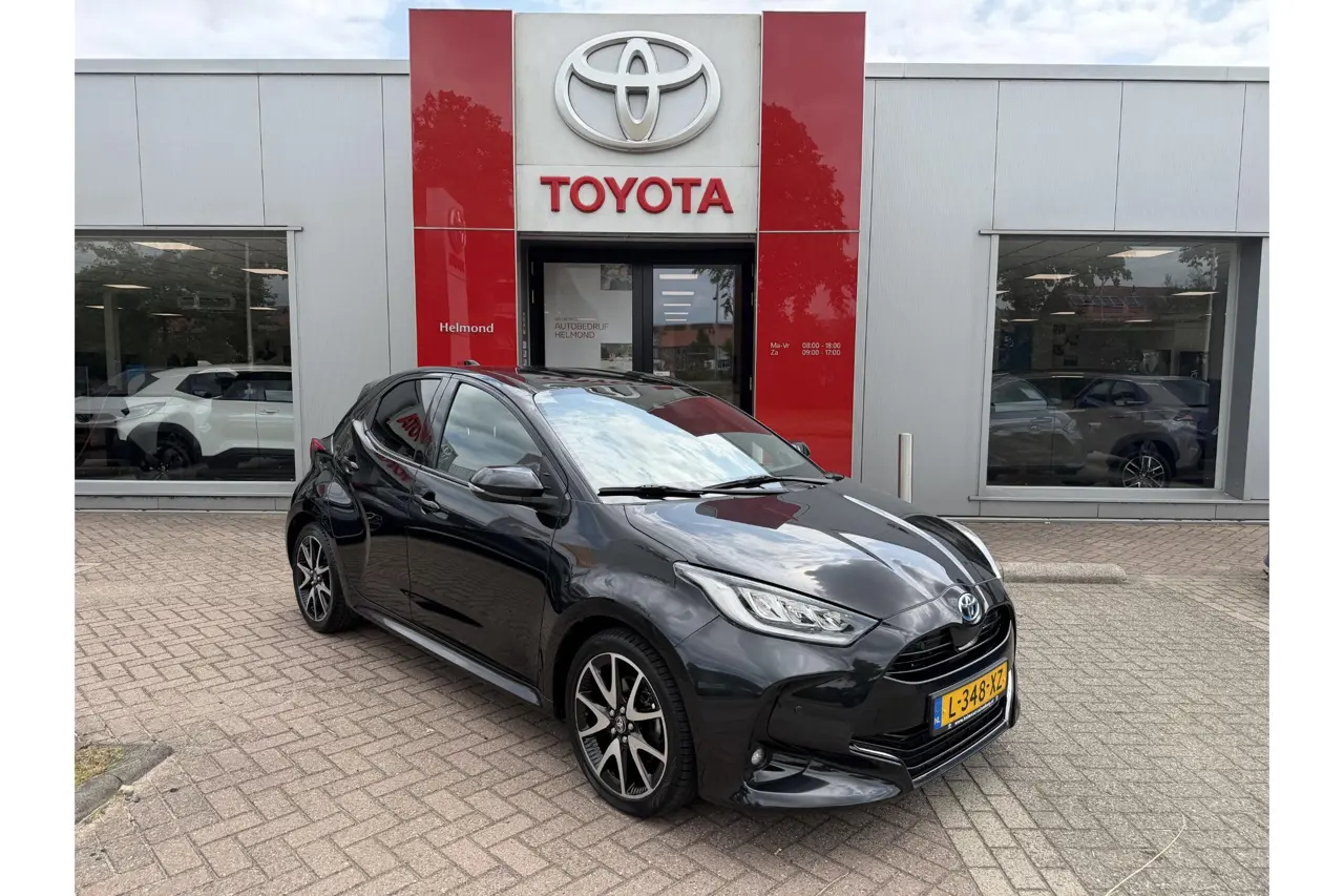 Toyota Yaris 1.5 Hybrid Executive 2021, foto 1