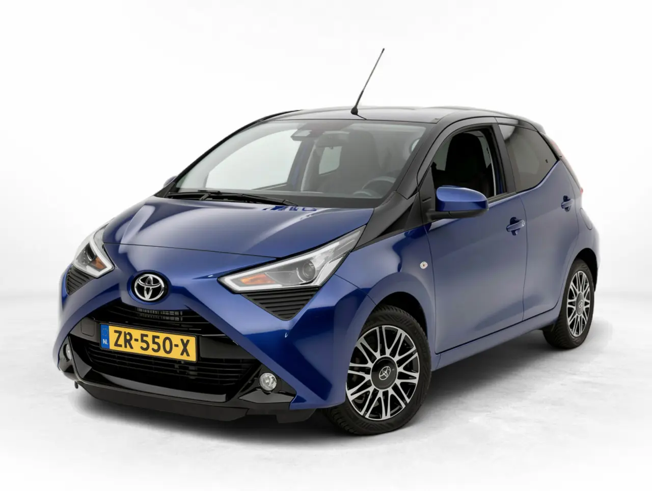 Toyota Aygo 1.0 VVT-i X-Clusiv Automaat 2019, foto 1