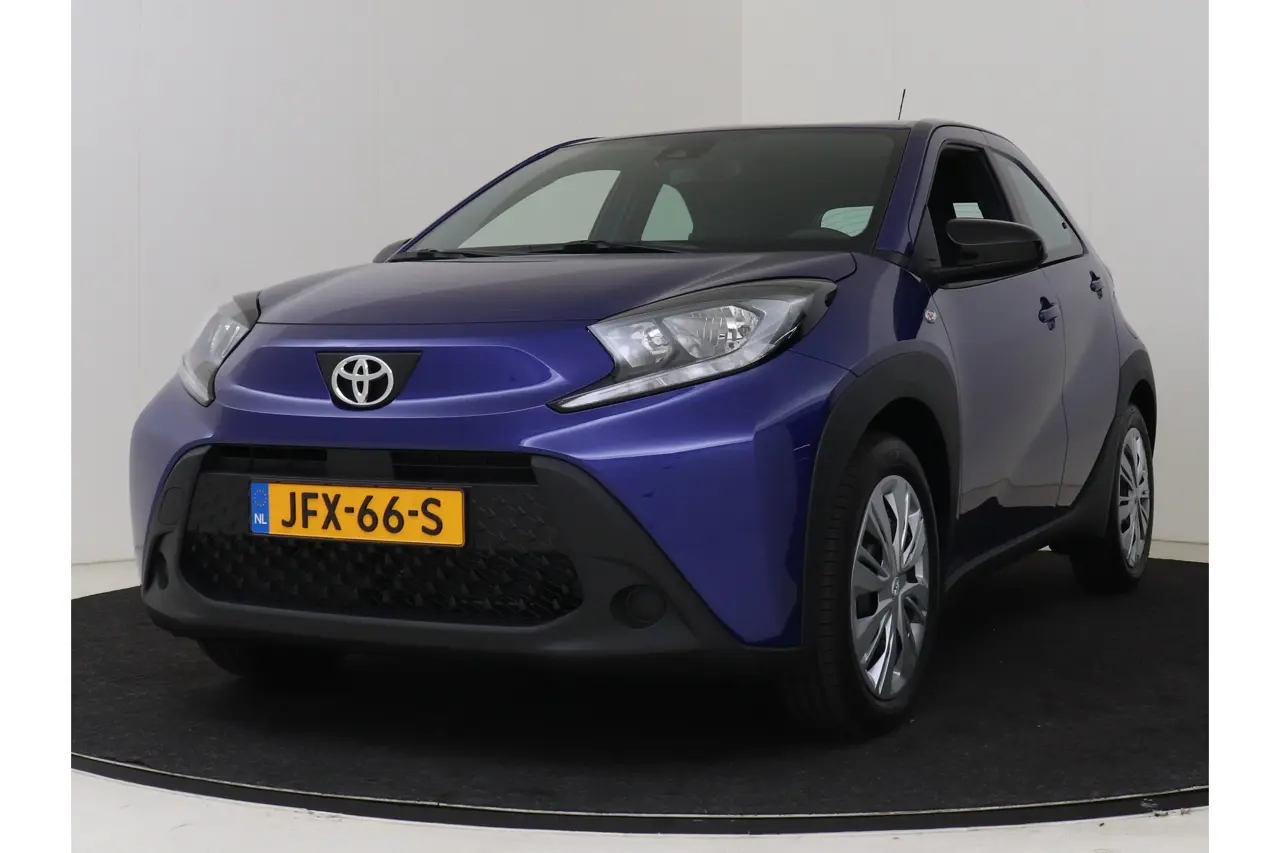 Toyota Aygo X 1.0 VVT-i Mt Play 2025, foto 1