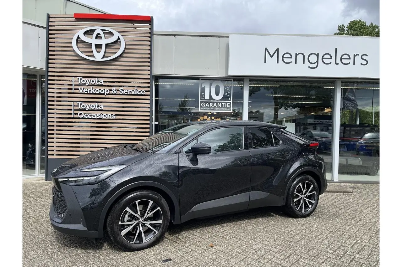 Toyota C-HR 2.0 Plug-In Hybrid 220 First Edition 2024, foto 1