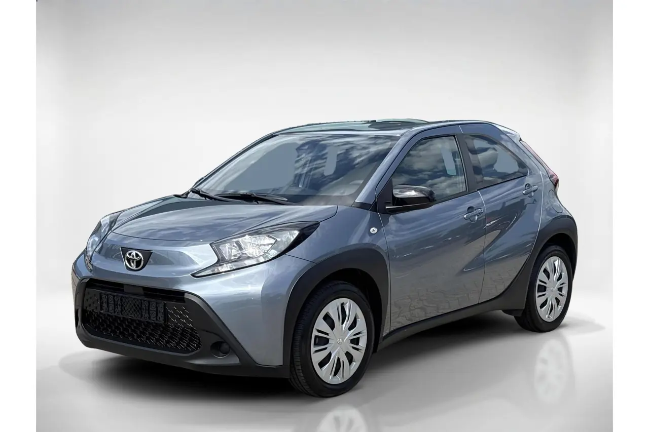 Toyota Aygo X 1.0 VVT-i S-CVT Play 2025, foto 1