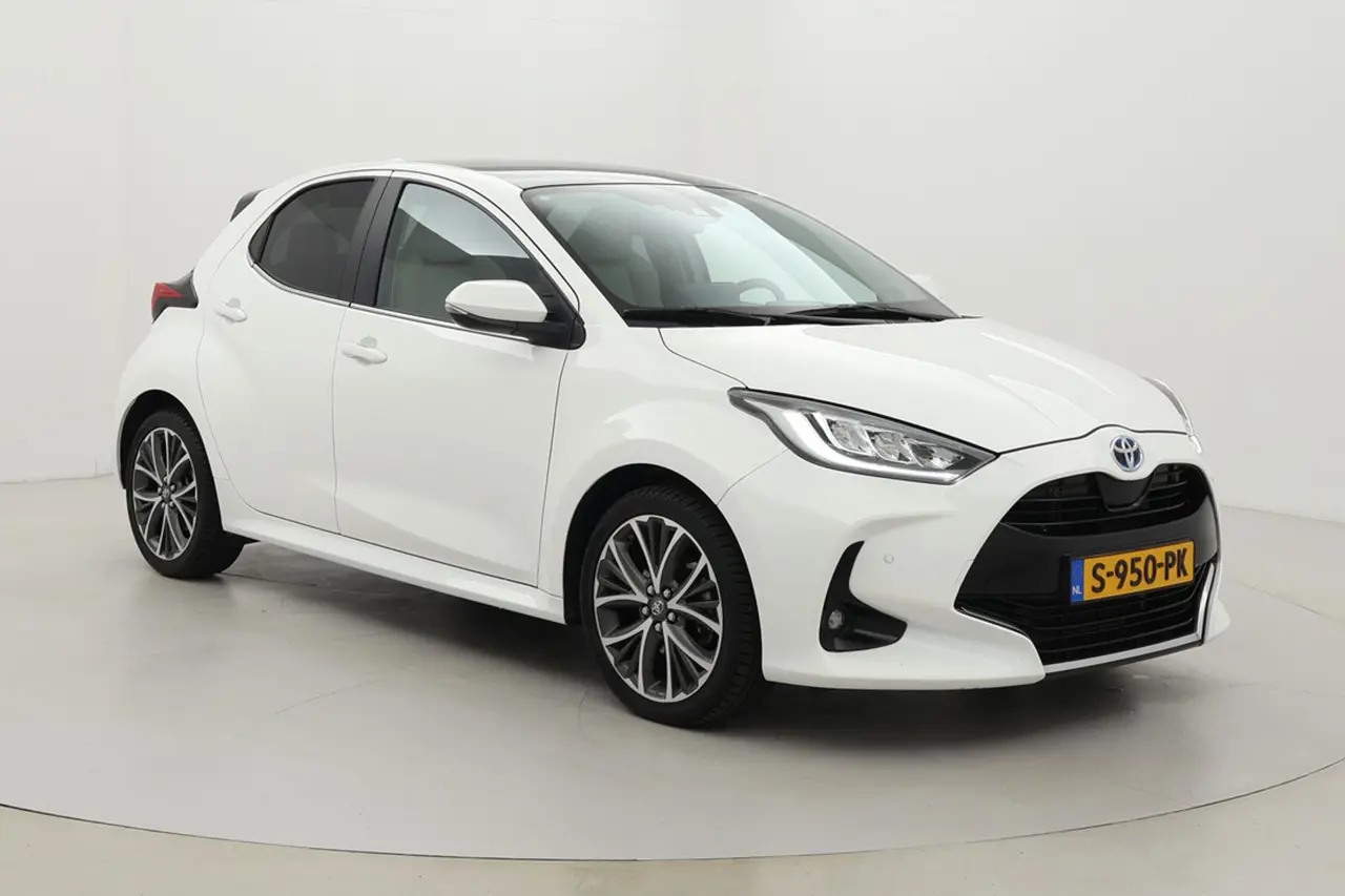 Toyota Yaris 1.5 Hybrid Executive 2023, foto 1