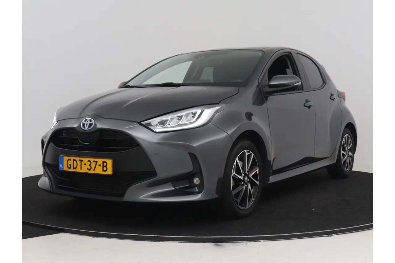 Toyota Yaris 1.5 Hybrid Dynamic Limited 2023, foto 1