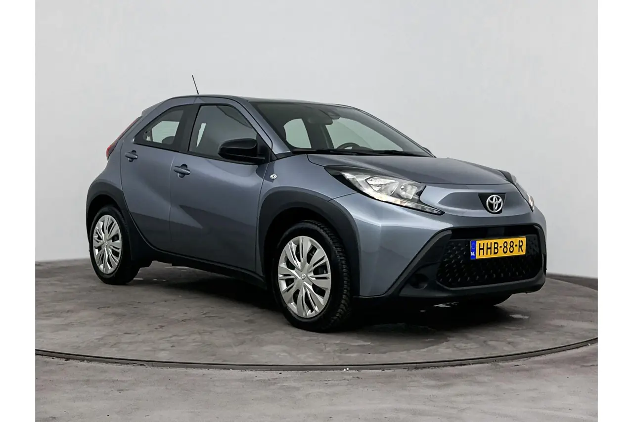 Toyota Aygo X 1.0 VVT-i Mt Play 2025, photo 1