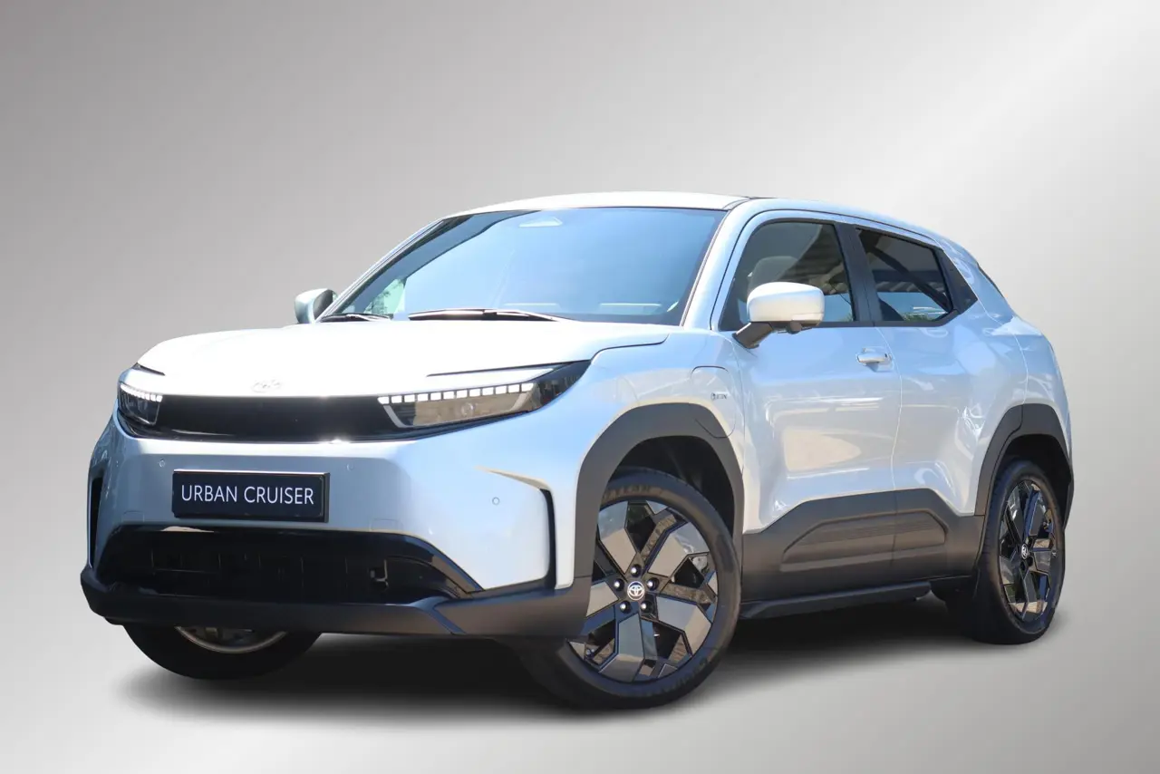 Toyota Urban Cruiser Executive 61 kWh 2026, foto 1