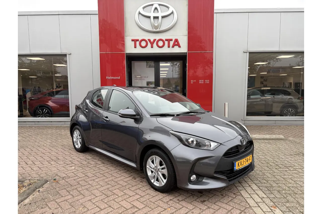 Toyota Yaris 1.5 Hybrid 115 Business 2025, foto 1