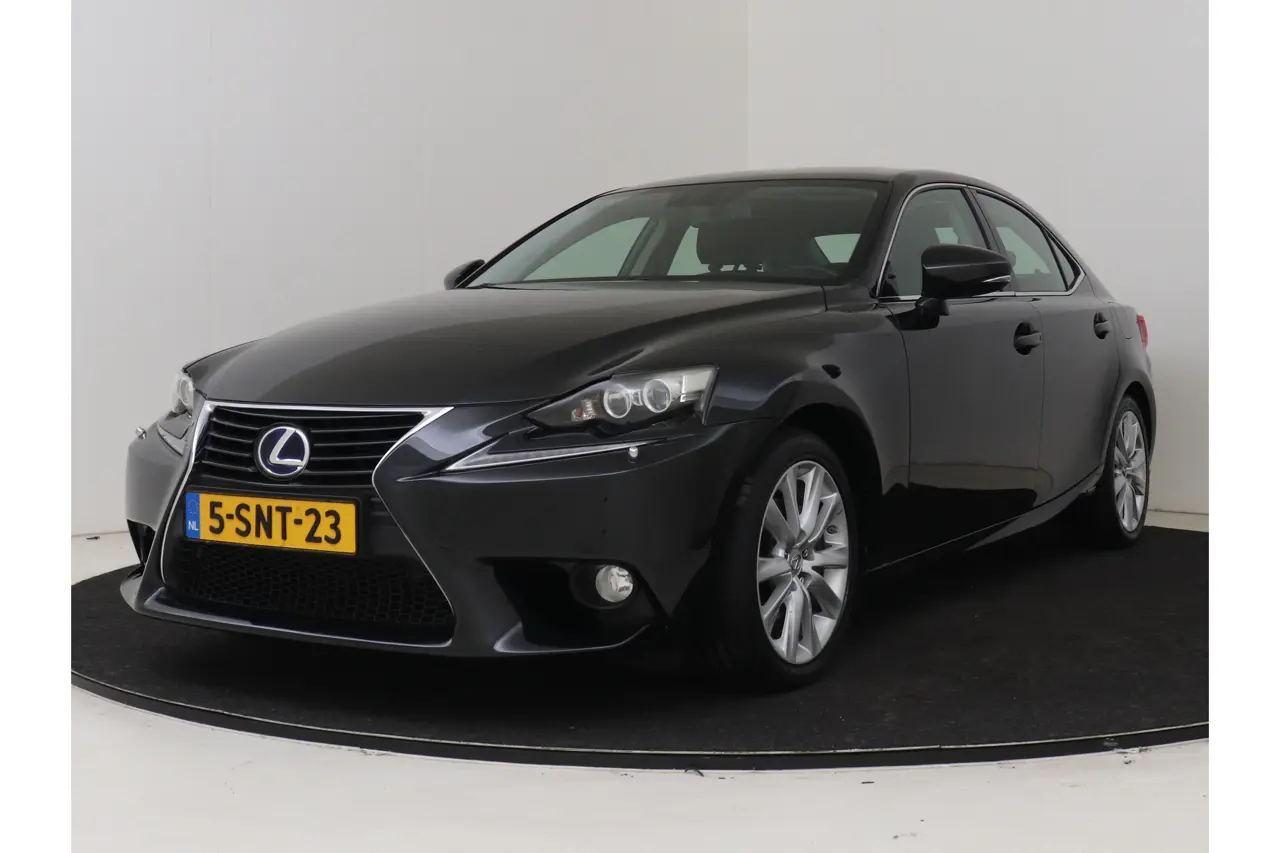 Lexus IS 300H Luxury Line 2014, photo 1