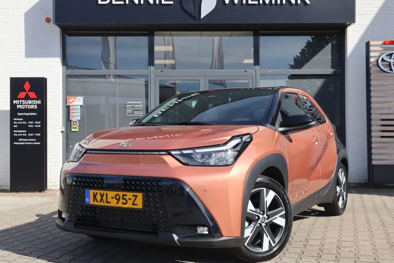 Toyota Aygo X Hybrid 115 Pulse Bi-Tone 2026, foto 1